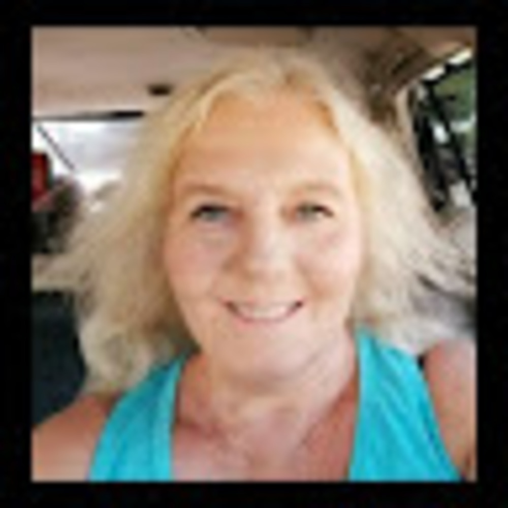 Meet your Posher, Denise